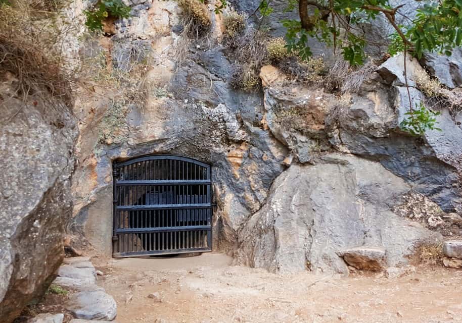 La Cueva de la Pileta: Explorando la Maravilla Subterránea de Benaoján, Málaga